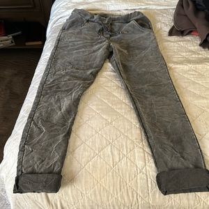 Stretch distressed Jean jogger for women